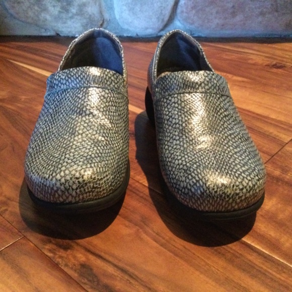 ✔️ Grey’s Anatomy Softwalk Shoe Size 8.5 - Picture 2 of 5